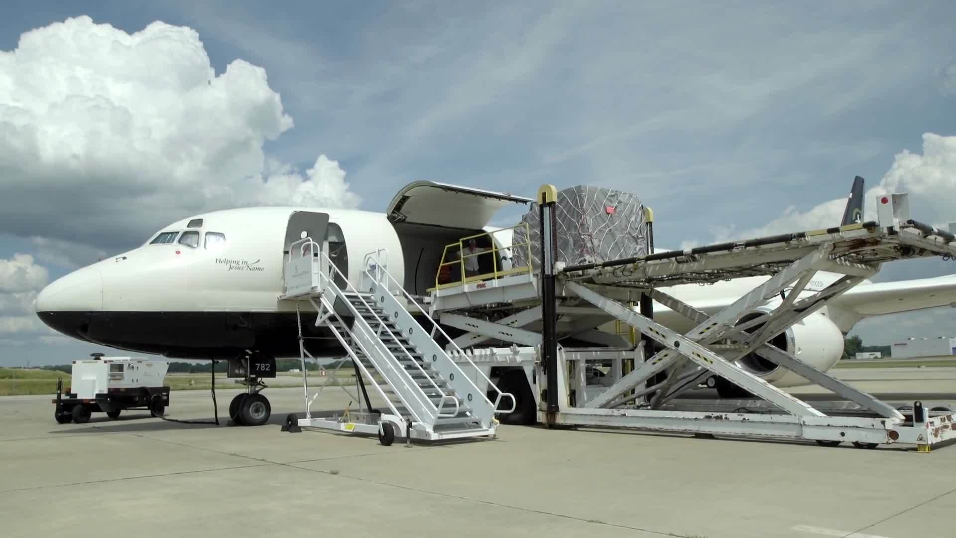 네팔 코로나19 긴급대응으로 긴급구호물품 적재한 비행기 출항